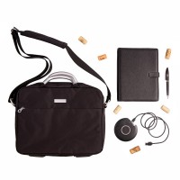 Набор подарочный FEELVILLE: ежедневник, зарядное устройство, ручка, конференц-сумка, черный - Рекламно производственная компания "Рекламная кухня" - сувениры для бизнеса.